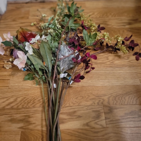 Mixed Ashland Fake flower bundle of 12 - Picture 3 of 3